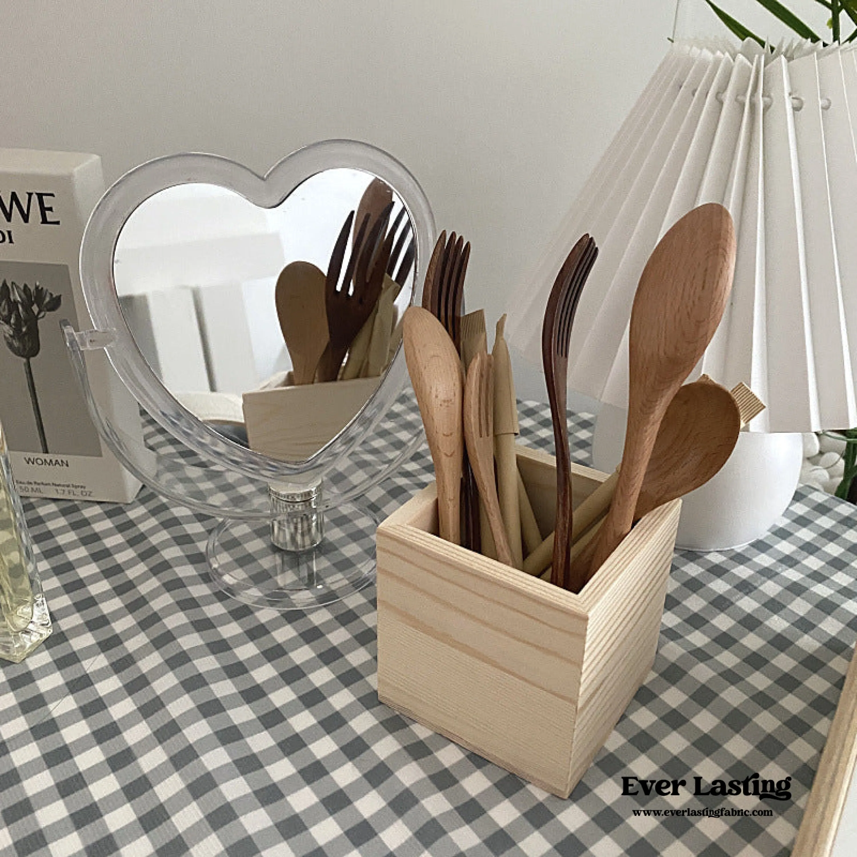 Heart Shape Mirror (3 Colors)
